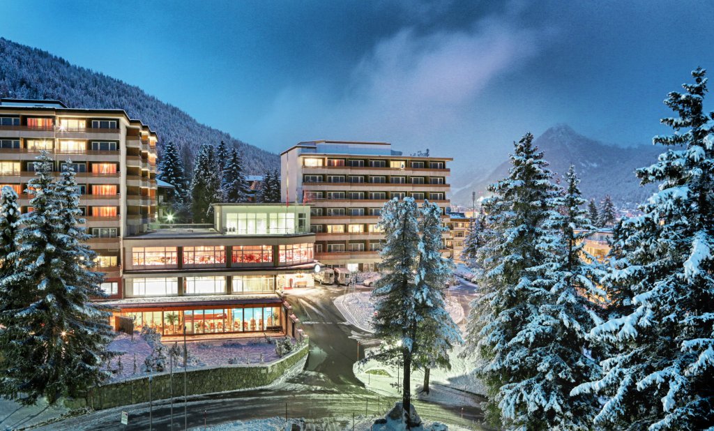 image-11411837-Aussenansicht-Winter-Sunstar-Hotel-Davos-c9f0f.w640.jpg
